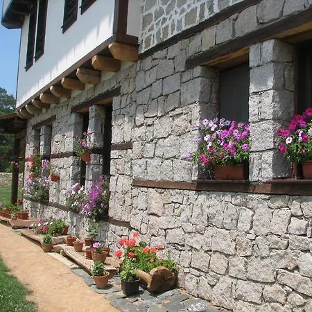 Family Kalifer Hotel *
